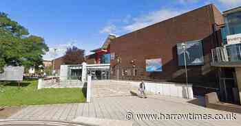 Fans pay tribute to boxer who died after his professional debut