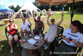 Peltse supporters apetrots op Lize Broekx en Hermien Peters: “Ik voel me hier verbonden met de kajakkers in Parijs”