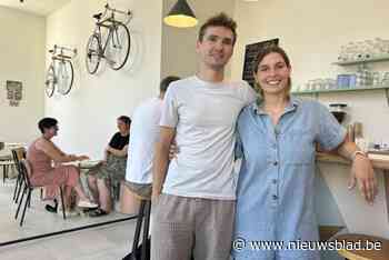 Wouter (29) en Nele (29) zetten wielrennen centraal in hun nieuwe café: “We willen ook graag fietsevents organiseren”