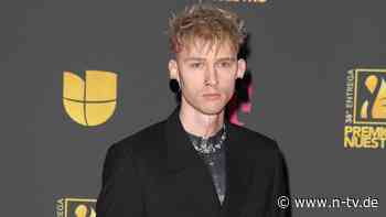 Dank an Megan Fox: Machine Gun Kelly auf "harter" Entzug-Reise