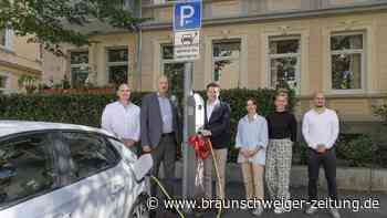 Braunschweig: E-Autos können jetzt an Laternen laden