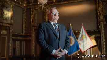 Pöbelei gegen Harris' Vize: Trumps Wahlkampfteam nennt Walz "gefährlichen Extremisten"