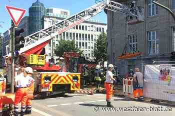Arbeiter (63) stürzt in Bielefeld in Baugrube