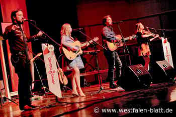 „Nashville live“ auf der Bühne in Beverungen
