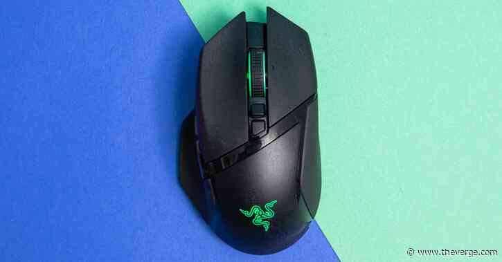Razer’s Basilisk V3 Pro, one of our favorite gaming mice, is $30 off