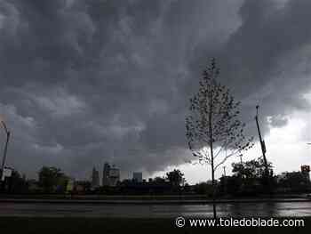Tornado warning issued for area south of Toledo; storm moving ESE