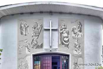 Tien kunstenaars beschilderen Italiaanse kerk in Hoevenzavel met Bijbelse taferelen