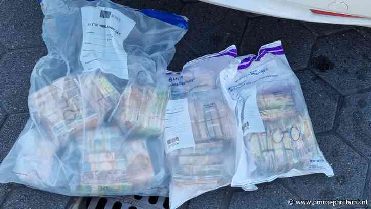 Man (31) verbergt half miljoen euro in auto, heeft thuis kilo's coke liggen