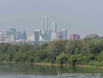 Edmonton weather: Widespread wildfire smoke prompts air quality alert
