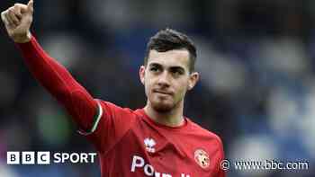 Walsall defender Allen signs contract extension