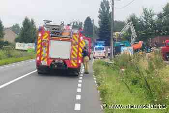Motorrijder komt ten val nadat hij onwel wordt, man afgevoerd naar ziekenhuis