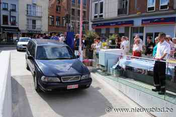 Kerel staat terecht voor auto-inbraken: “Hij probeerde zonder parkeerticket tussen de slagboom en muur te slalommen maar dat mislukte”