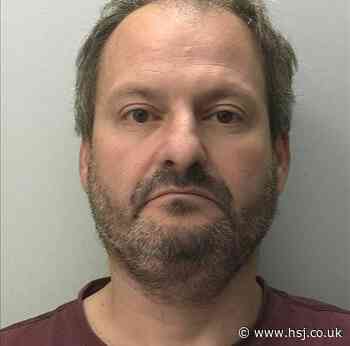 ‘Hierarchical cultures’ reported at trust after doctor jailed