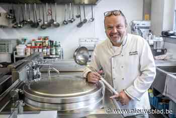 Vader en zoon gaan SOS Piet achterna en helpen bewoners met culinaire problemen