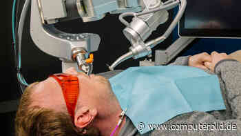Erste Zahnbehandlung von Roboter an lebendem Menschen