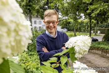 Nicolas heeft Down, maar hij gaat vol voor plaatsje in de gemeenteraad: “Elke dag vertelde oma over haar job als burgemeester”