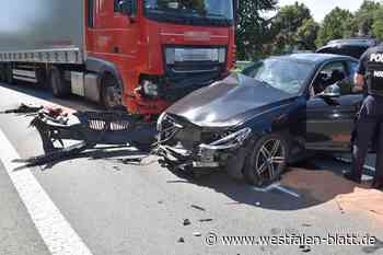 Nach Kollision auf B252 bei Warburg: Wie geht es den Unfall-Opfern?