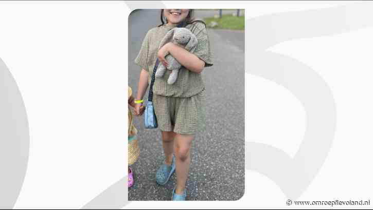 Lelystad - Knuffelkonijn van Iers meisje gezocht: Flopsy is meer dan zomaar een knuffel voor mijn dochter