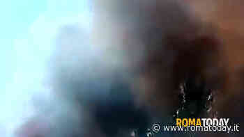 VIDEO | Roma brucia: fumo invade Raccordo anulare e autostrada