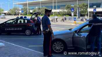 A caccia di turisti in arrivo all'aeroporto, multati dieci autisti Ncc