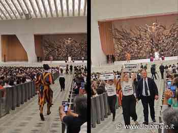 Attiviste in Vaticano contro la Corrida durante l'udienza del Papa