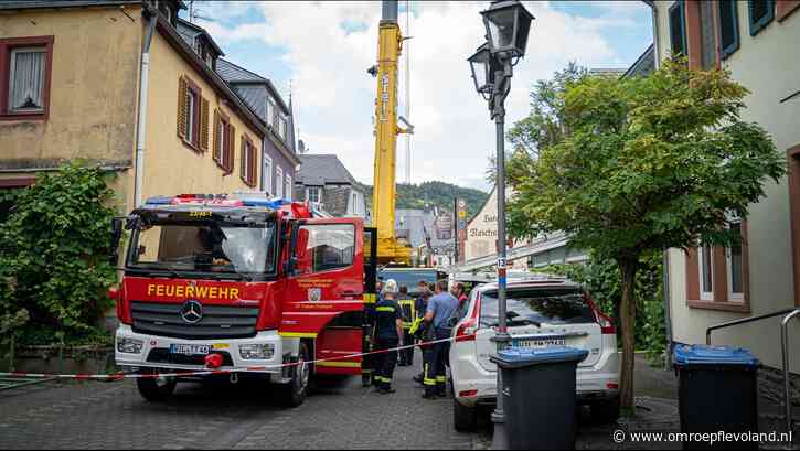 Urk - Urker gezin uit ingestort hotel blijft in Duitsland, toestand vader is verslechterd