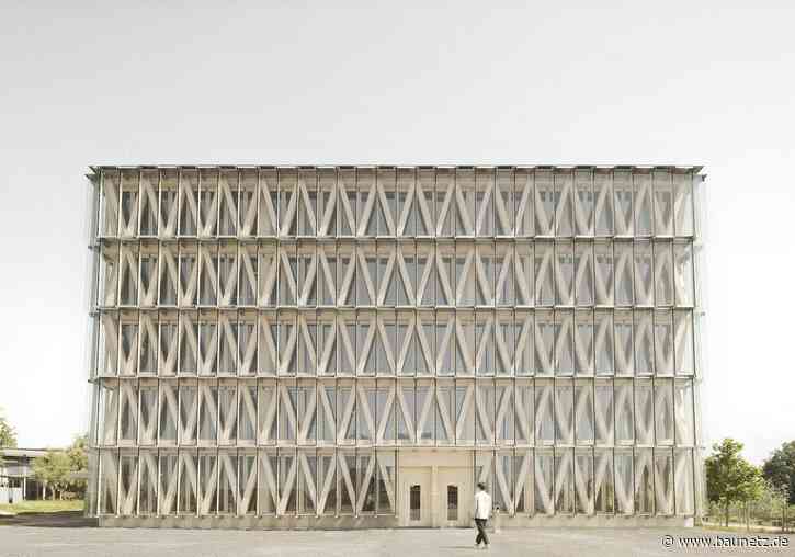 Fachwerk im Zukunftspark
 - Gründerzentrum von Waechter + Waechter Architekten in Heilbronn