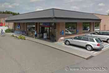 Dieven stelen spullen uit supermarkt