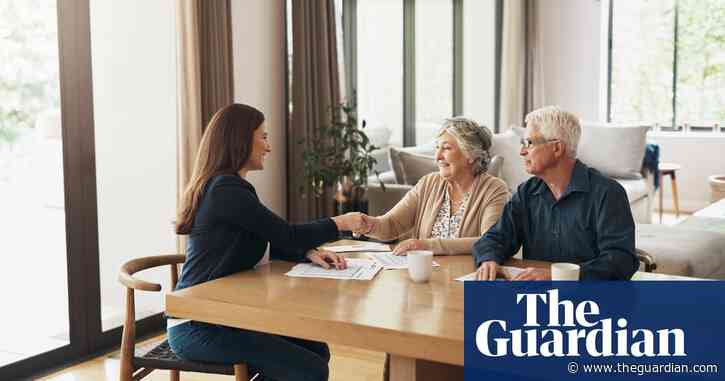 UK pensions shake-up proposes traffic-light scheme