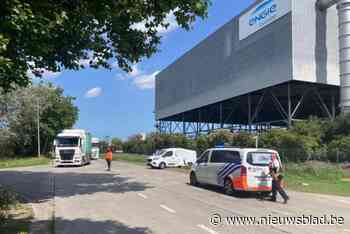 Tijdlang verkeershinder in Pathoekeweg na verkeersongeval