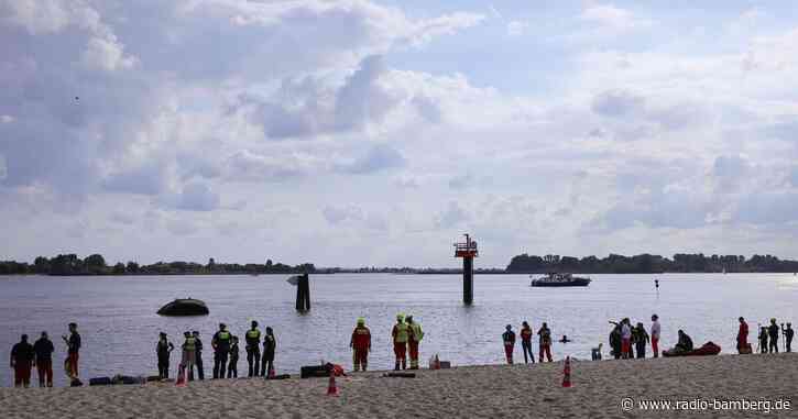 Mädchen geht in Elbe unter – Retter in Hamburg im Einsatz