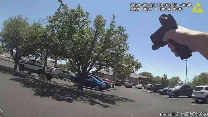 VIDEO: Deputies arrest Albuquerque men accused of drive-by shooting, causing crash