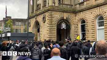 Police hail peaceful protesters for 'great defiance'