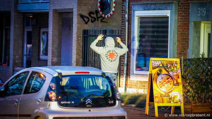 Man opgepakt die dreigde zichzelf en anderen te beschieten