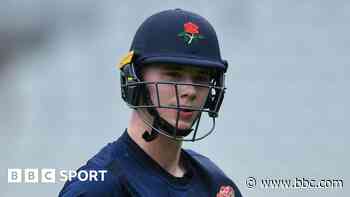 Rain means Warwickshire lose 100% record