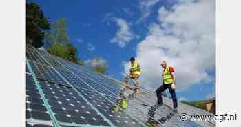 Zonnepanelen boven de perenbomen lijkt een succes