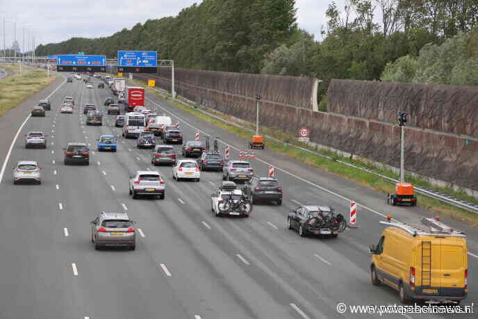 Rechterrijstrook A2 blijft voorlopig dicht, weghalen geluidsscherm bleek ingewikkeld