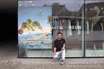 Zo exclusief dat slechts drie winkels ze mogen verkopen: Steffen (38) stelt Salvador Dalí-kledingcollectie voor