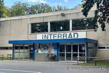 Tiental jongeren uit zwembad gezet na overlast