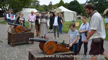 Mittelalter-Zeitreise: Schöninger Schlossspektakel  gestartet