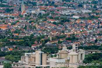 Paderborner Polizei umstellt Zementwerk