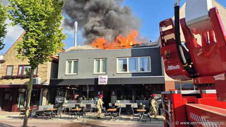 Grote brand in appartement boven restaurant, panden eromheen ontruimd