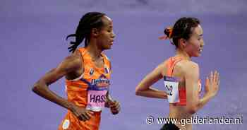 Sifan Hassan pakt ook brons op tien kilometer bij unieke olympische trilogie in Parijs