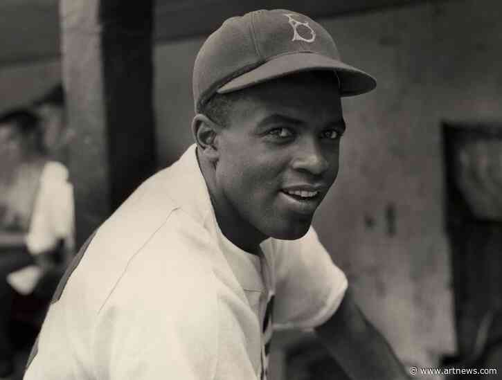 New Jackie Robinson Statue Replaces Stolen One in Wichita, Kansas