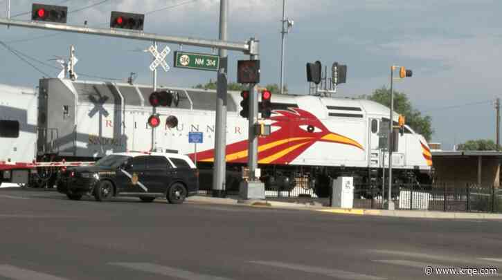 1 injured after Railrunner collides with vehicle in Los Lunas