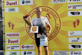 Rudi (63) verpulvert zijn persoonlijk Dodentocht-record met 12 minuten: “Het zat allemaal mee”