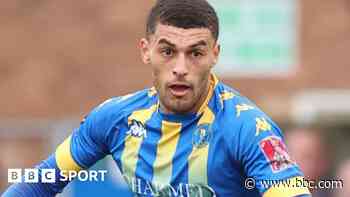 Oxlade-Chamberlain agrees Truro City loan move