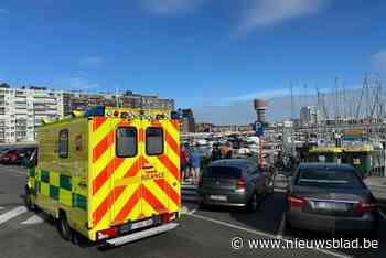 Vrouw (66) duikt in water van jachthaven Blankenberge en wordt onwel: in kritieke toestand naar ziekenhuis gebracht