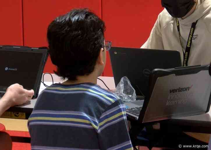 Phone service provider hands out laptops to New Mexico students