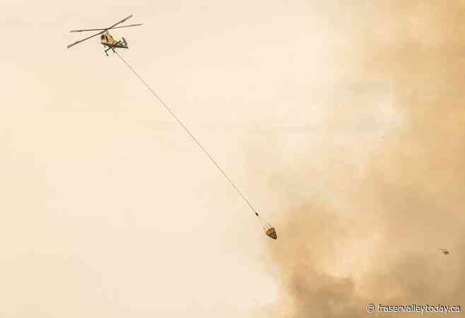 Canoe Road wildfire forces evacuation of south Valemount and Cedarside